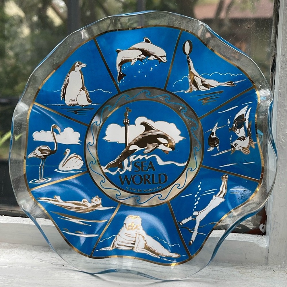 Sea World Souvenir Vintage Dish